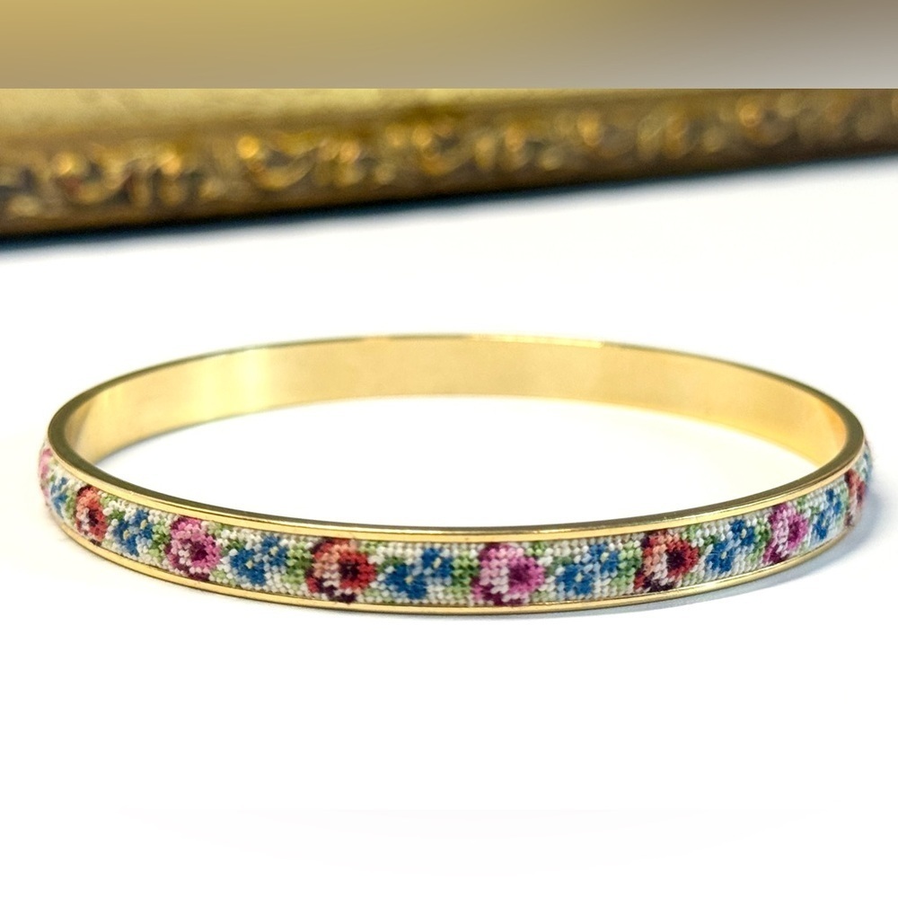 Antique Petit Point Needlepoint Rose Brass Bangle Bracelet, circa 1930s - Picture 4 of 6